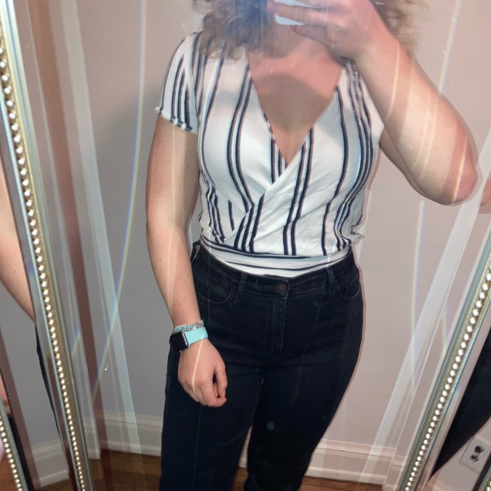 V-Neck striped top